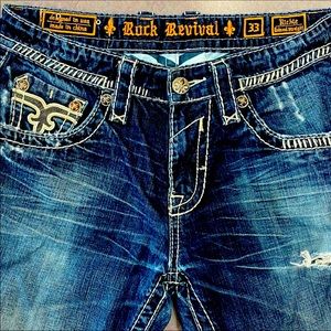 Rock revival men size 33 “Richie relaxed straight”